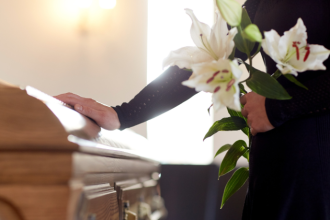 Sindnapi - Sindicato Nacional dos Aposentados, Pensionistas e Idosos explica como a assistência funerária funciona e por que traz segurança à família.