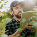 A partir da experiência de João Eustáquio De Almeida Junior, descubra como a internet no meio rural impulsiona eficiência, tecnologia e produtividade agrícola.