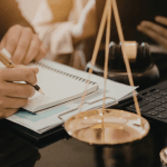 Reputação jurídica como construção cotidiana na advocacia cível e empresarial baseada em ética, consistência e resultados sólidos. Conteúdo de Hebron Costa Cruz de Oliveira.